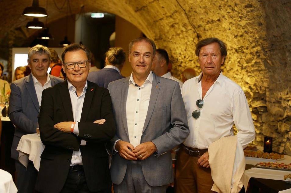 Norbert Darabos - Landesrat Leonhard Schneemann - Kurt Maczek im Weinkeller der Burg Schlaining